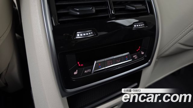 BMW X7 2025 — photo 25