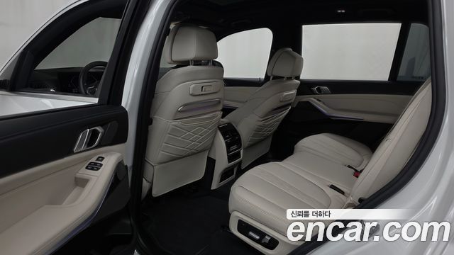 BMW X7 2025 — photo 16