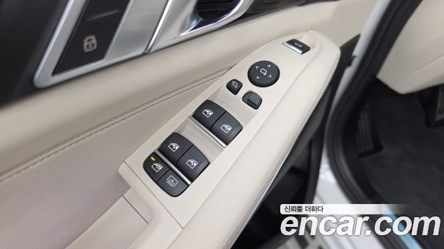 BMW X7 2025 — photo 28