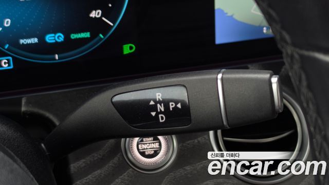 Mercedes-Benz E-Class 2022 — photo 12