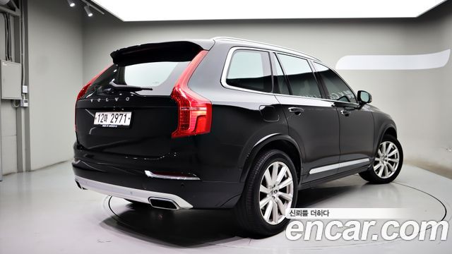 Volvo XC90 2018 — photo 2