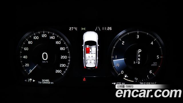 Volvo XC90 2018 — photo 8