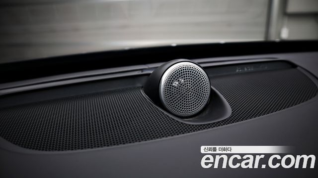 Volvo XC90 2018 — photo 16