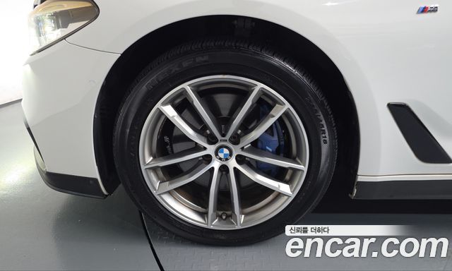 BMW 5-Series 2017 — photo 5