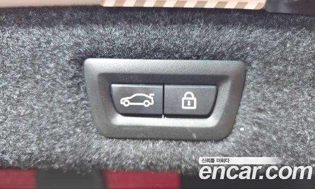 BMW 5-Series 2017 — photo 22