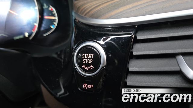 BMW 5-Series 2017 — photo 24