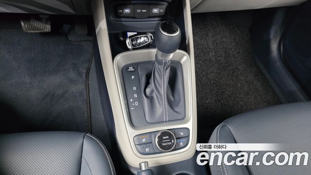 Hyundai Venue 2022 — photo 12