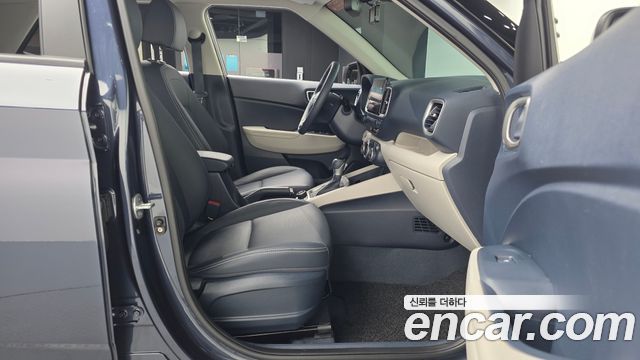 Hyundai Venue 2022 — photo 17