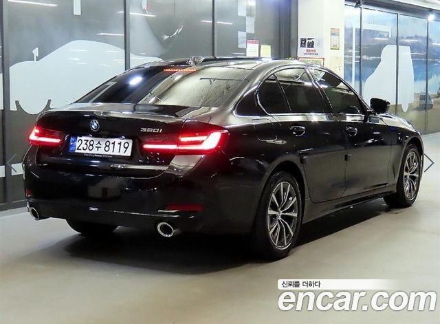 BMW 3-Series 2024 — photo 4