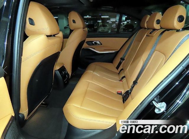 BMW 3-Series 2024 — photo 7