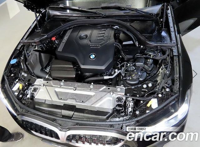 BMW 3-Series 2024 — photo 19