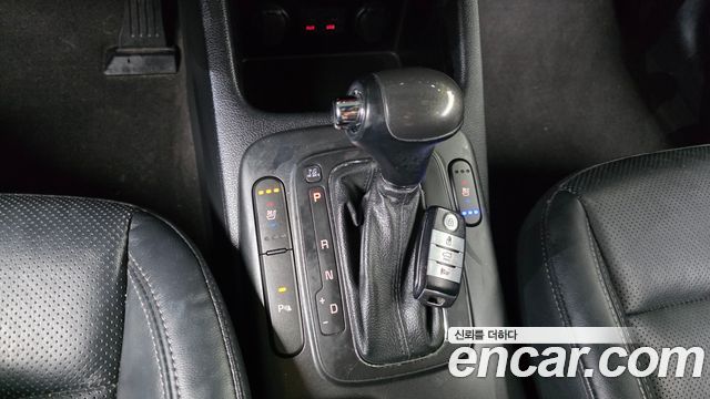 Kia K3 2015 — photo 9
