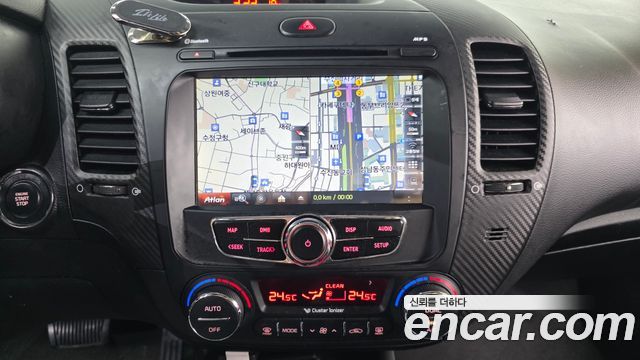 Kia K3 2015 — photo 14