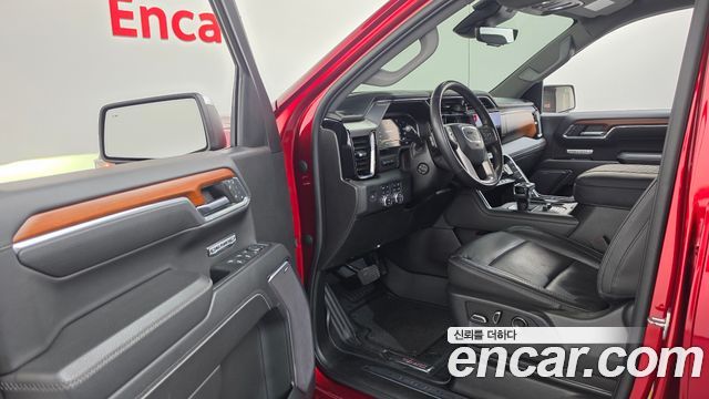GMC Sierra 2023 — photo 13