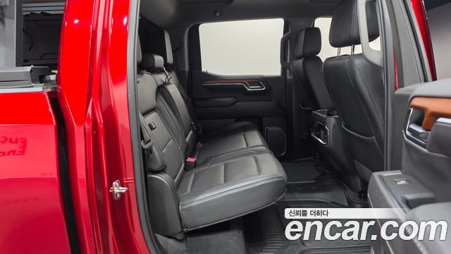 GMC Sierra 2023 — photo 17