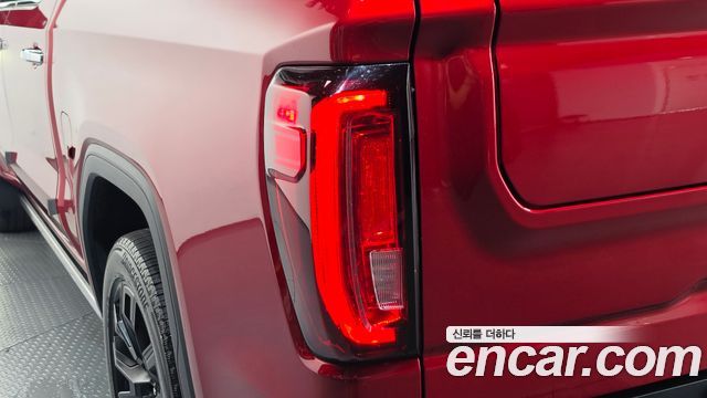GMC Sierra 2023 — photo 9
