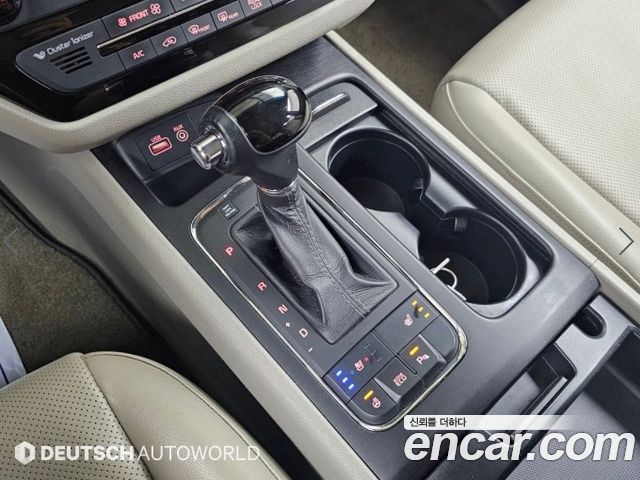 Kia Canival 2016 — photo 9