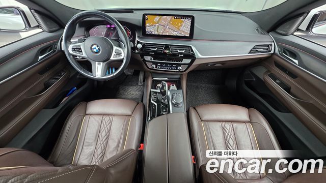 BMW Gran Turismo 2022 — photo 10