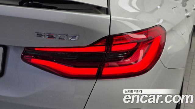 BMW Gran Turismo 2022 — photo 9