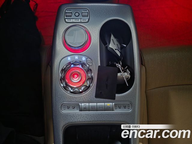 Genesis GV60 2023 — photo 10