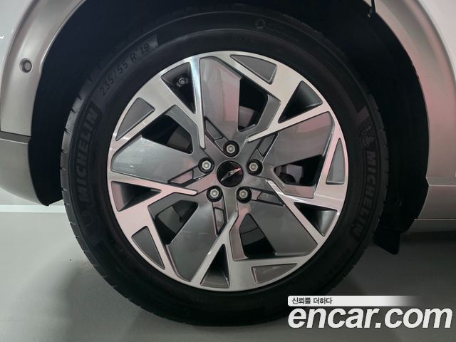 Genesis GV60 2023 — photo 20
