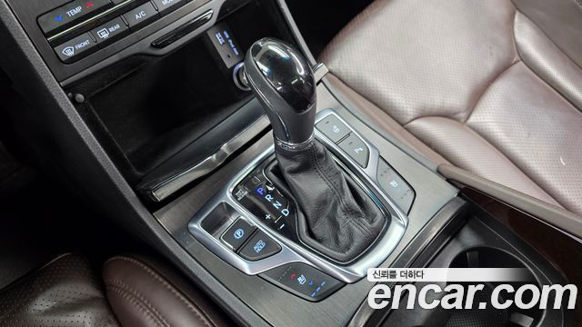 Hyundai Grandeur 2015 — photo 9
