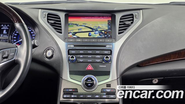 Hyundai Grandeur 2015 — photo 14