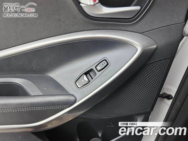 Hyundai Santafe 2018 — photo 14