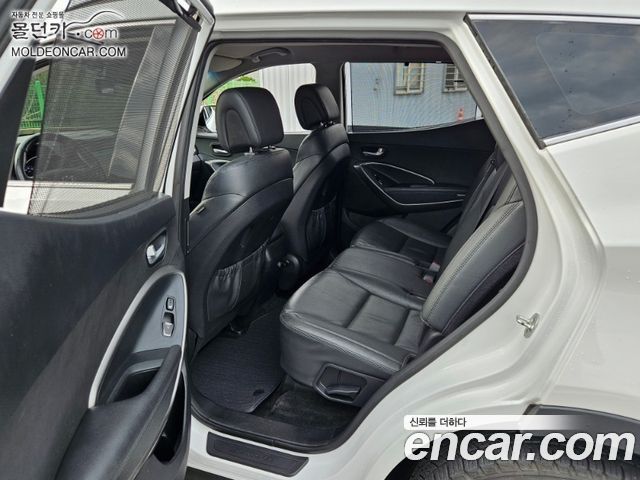 Hyundai Santafe 2018 — photo 16