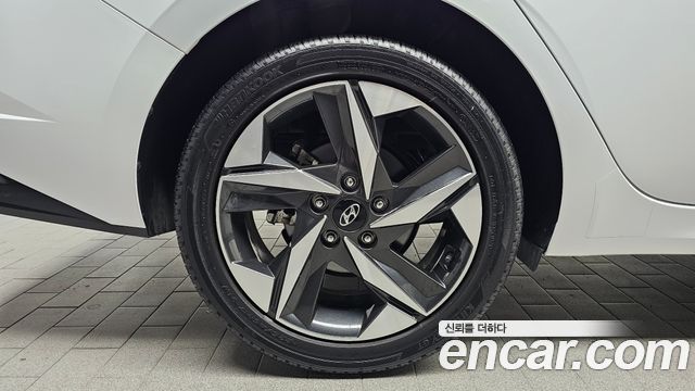 Hyundai AVANTE 2021 — photo 5