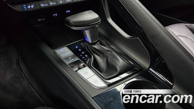 Hyundai AVANTE 2021 — photo 12