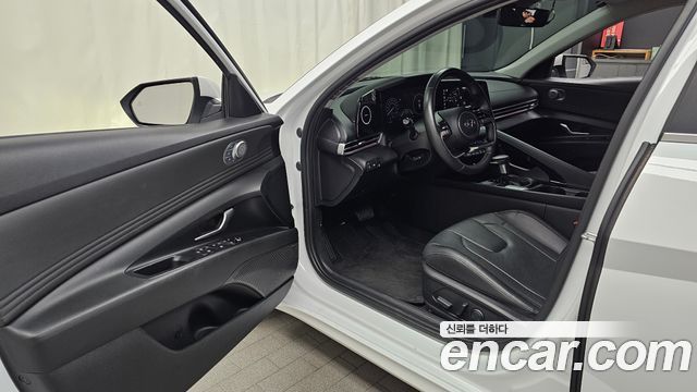Hyundai AVANTE 2021 — photo 13