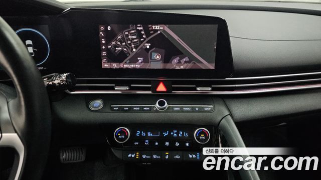 Hyundai AVANTE 2021 — photo 18