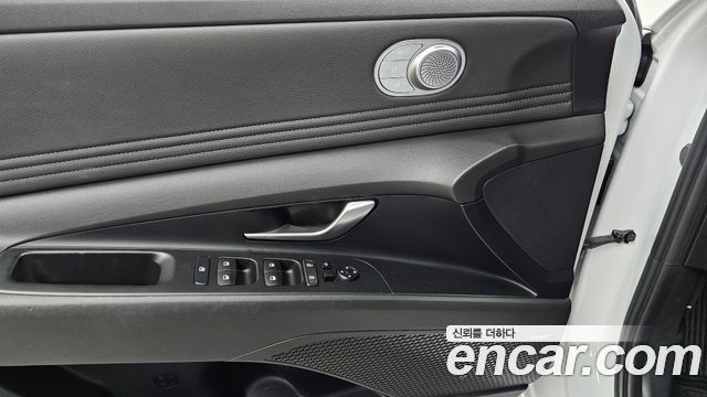 Hyundai AVANTE 2021 — photo 23