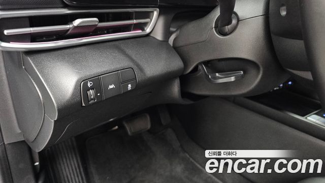Hyundai AVANTE 2021 — photo 25