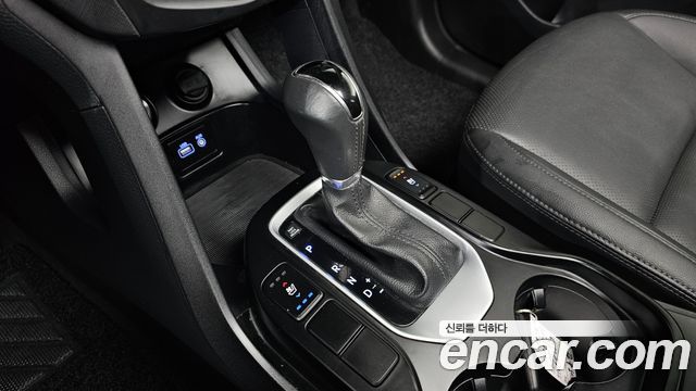 Hyundai Santafe 2017 — photo 12