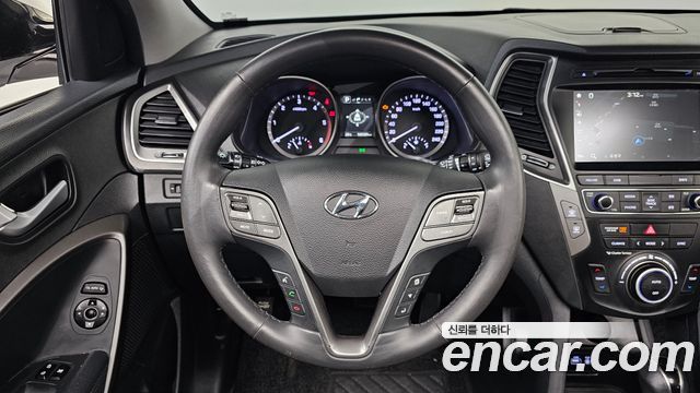 Hyundai Santafe 2017 — photo 20