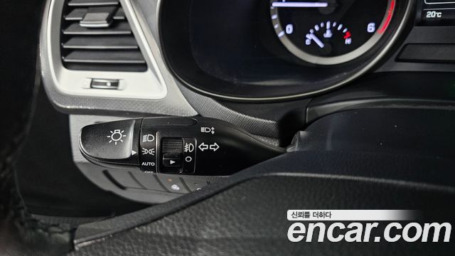 Hyundai Santafe 2017 — photo 30