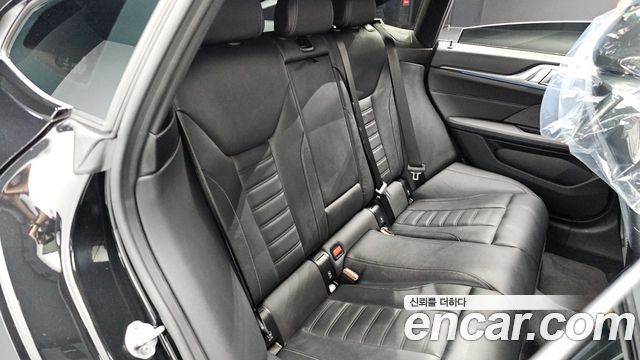 BMW i4 2023 — photo 17