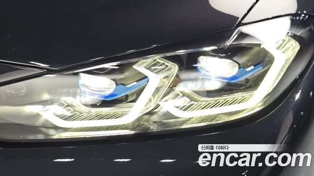 BMW i4 2023 — photo 8