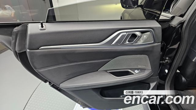 BMW i4 2023 — photo 15