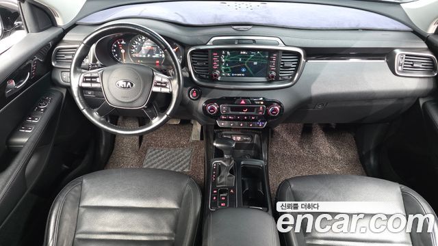 Kia Sorento 2018 — photo 10