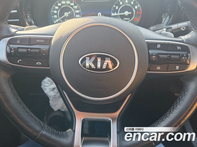 Kia K5 2020 — photo 11