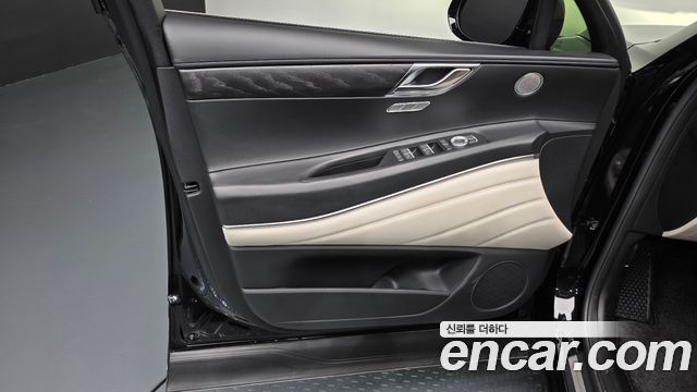 Genesis GV80 2023 — photo 14