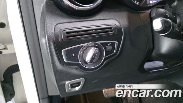 Mercedes-Benz GLC-Class 2019 — photo 22