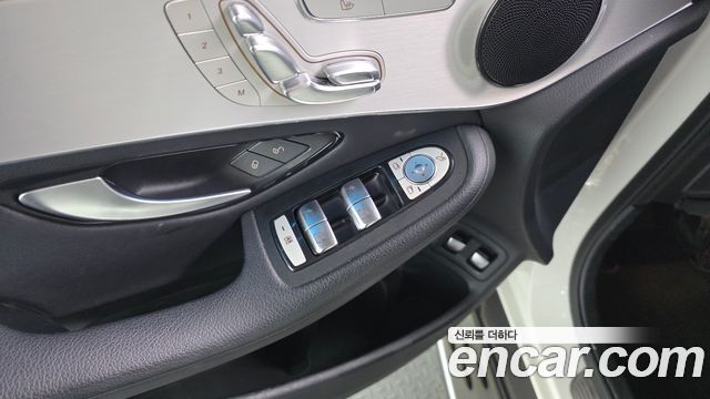 Mercedes-Benz GLC-Class 2019 — photo 23