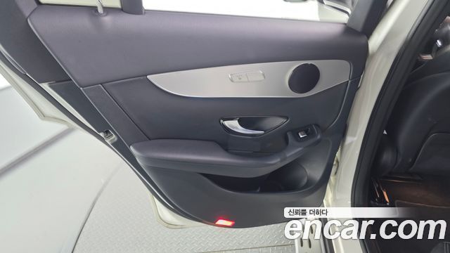 Mercedes-Benz GLC-Class 2019 — photo 15