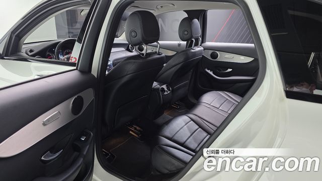 Mercedes-Benz GLC-Class 2019 — photo 16