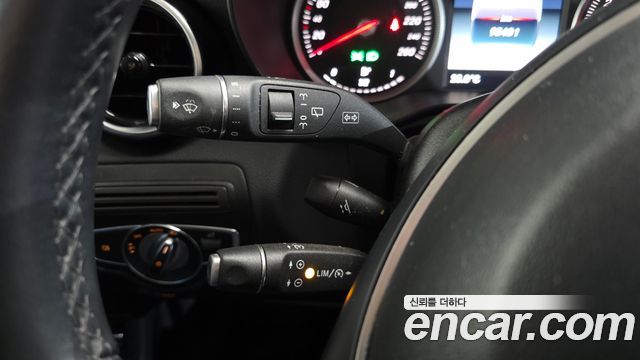 Mercedes-Benz GLC-Class 2019 — photo 27
