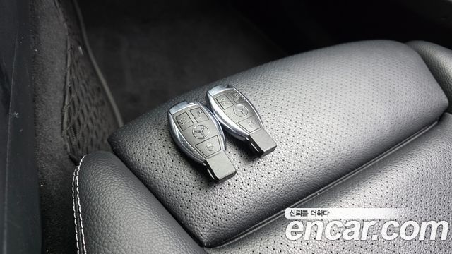 Mercedes-Benz GLC-Class 2019 — photo 29
